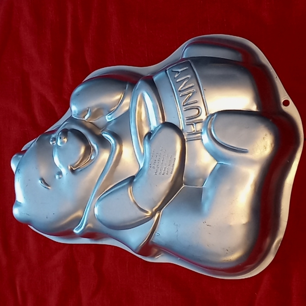 Wilton Disney Winnie the Pooh Cake Pan 1995
